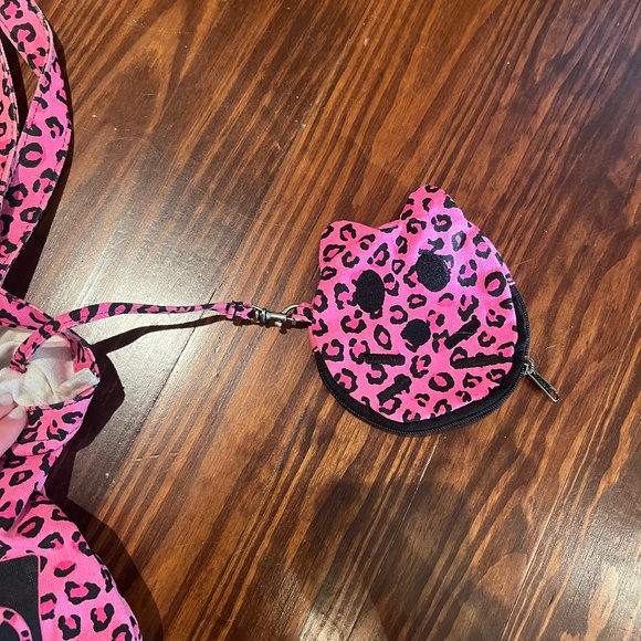 Roxy Rare Cheetah Print Tote Bag with Detachable Cat Purse - Picture 4 of 7